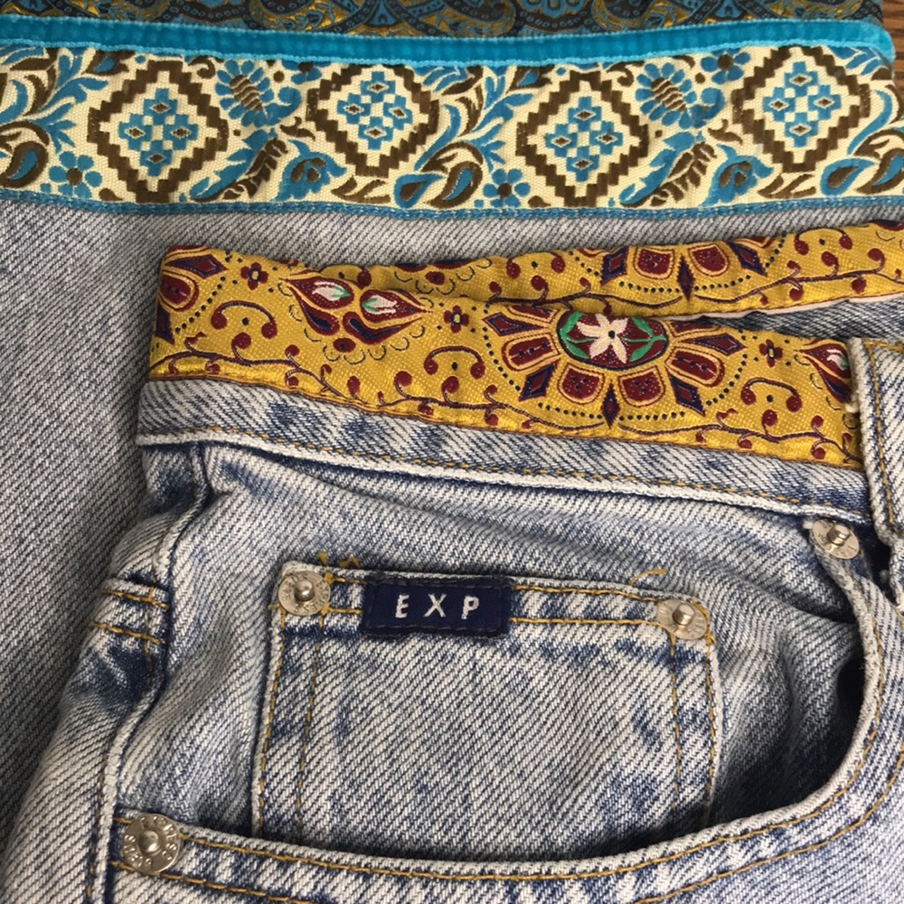 Express Blues Low-Waist Cropped Denim Jeans 11/12 - Picture 4 of 7